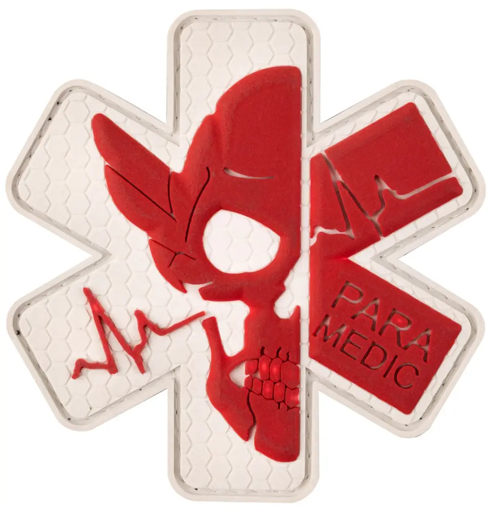 Патч Brand Element Парамедик Красный на белом фоне